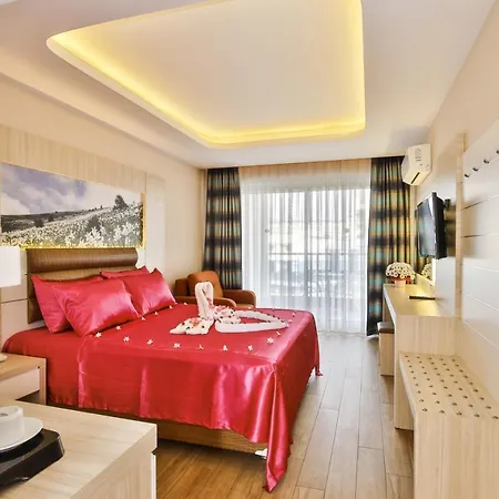 Opia Hotell